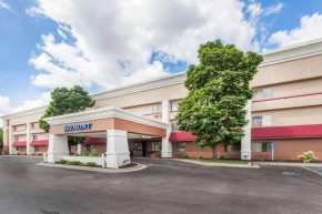 Отель Baymont by Wyndham Grand Rapids Airport  Гранд-Рапидс